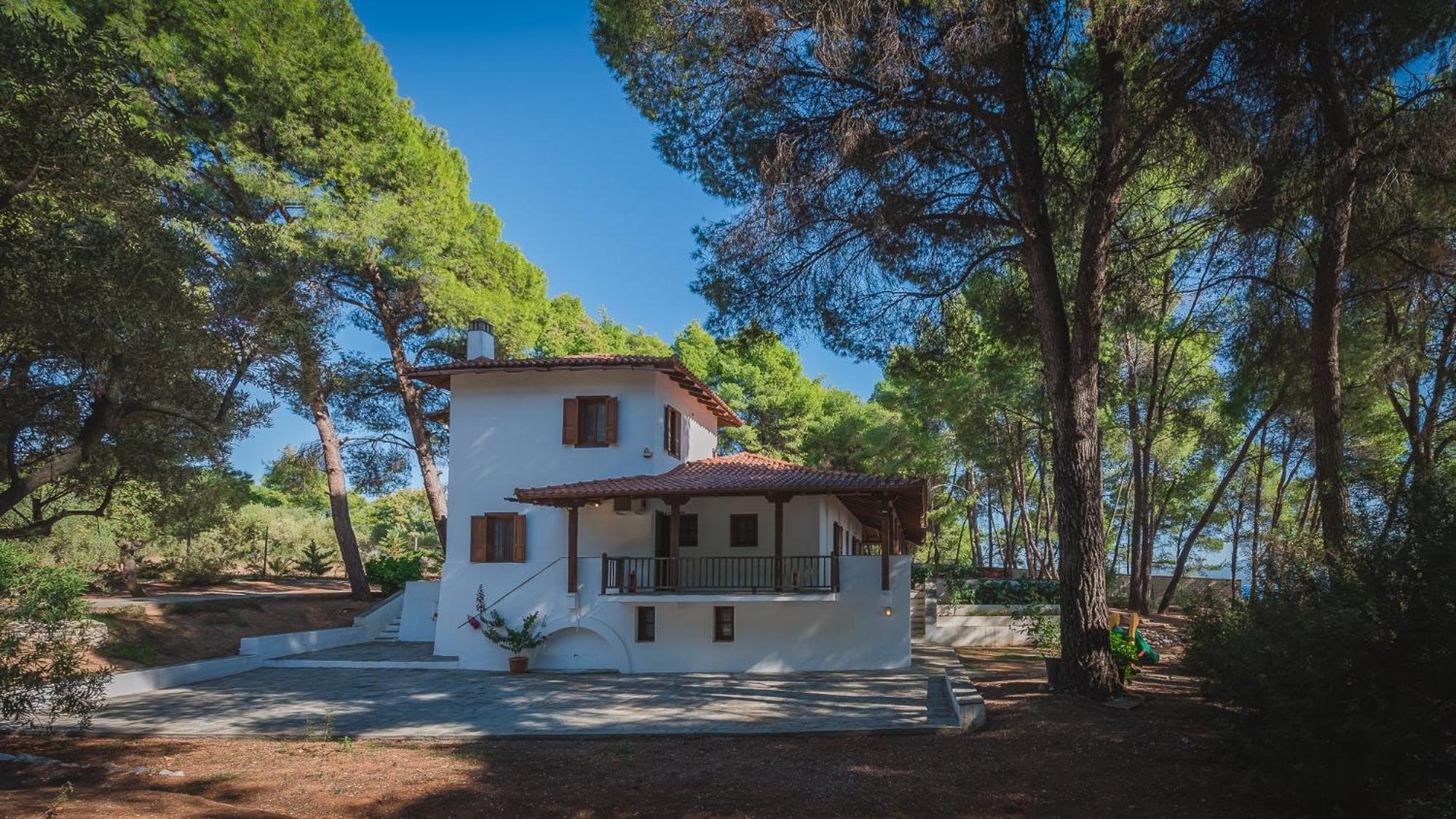 Squirrel Beach Front Villa, Metamorfosi ภายนอก รูปภาพ