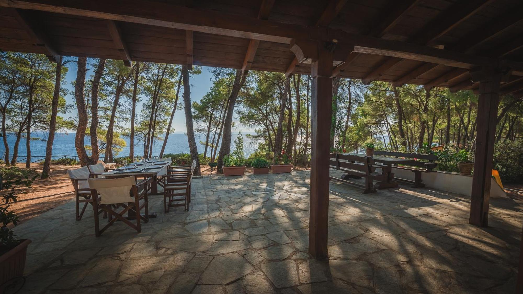 Squirrel Beach Front Villa, Metamorfosi ภายนอก รูปภาพ