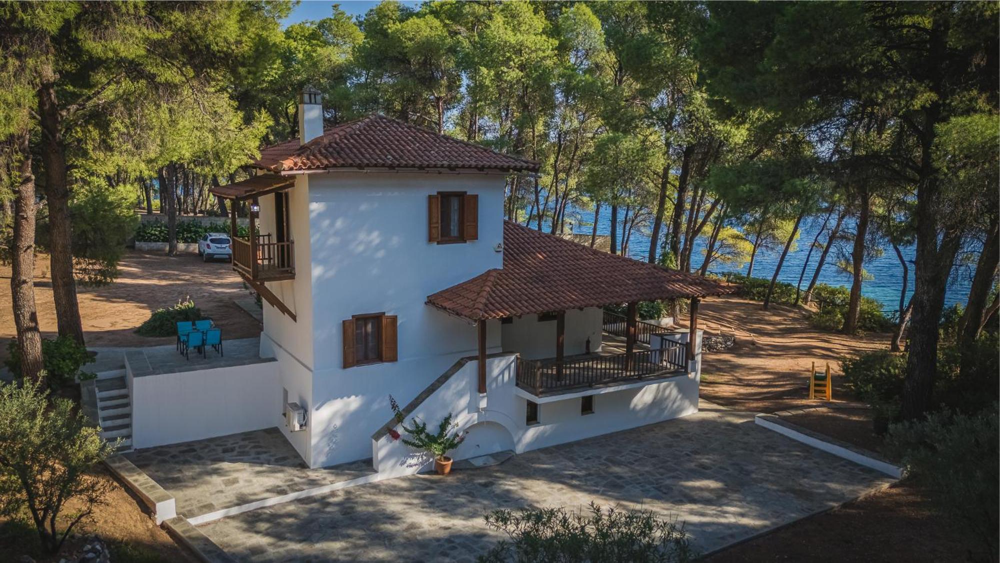 Squirrel Beach Front Villa, Metamorfosi ภายนอก รูปภาพ