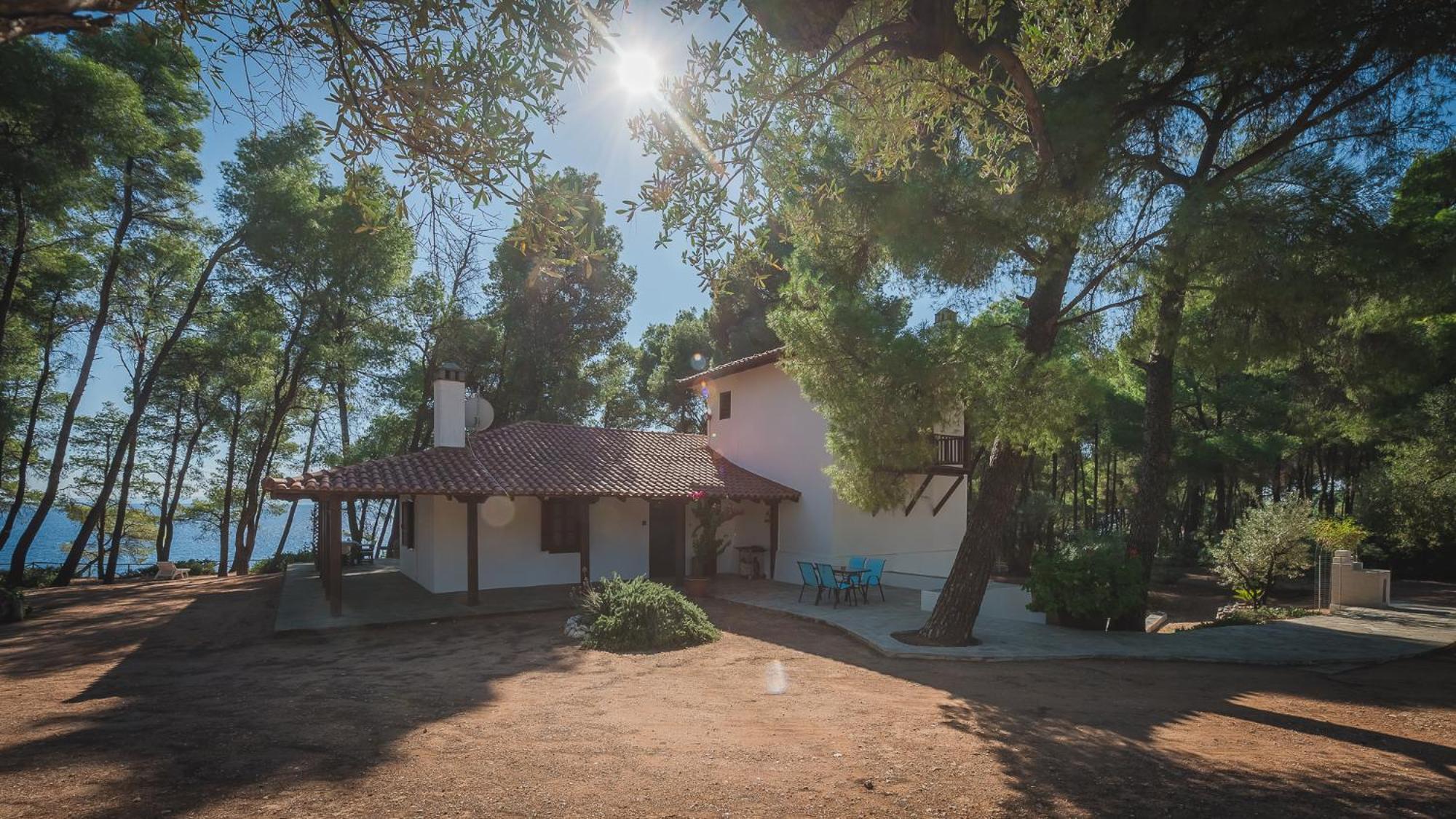 Squirrel Beach Front Villa, Metamorfosi ภายนอก รูปภาพ